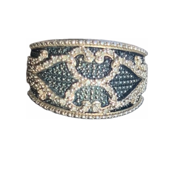 Diamond Blue Ring. SS SZ 6 1/4 . Gorgeous - Picture 9 of 10